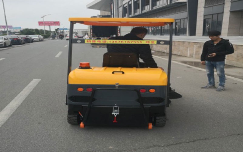 江門海逸城邦電動掃地車